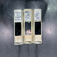 UVP MultiBand UV Lamps - Quantity 3 image 2
